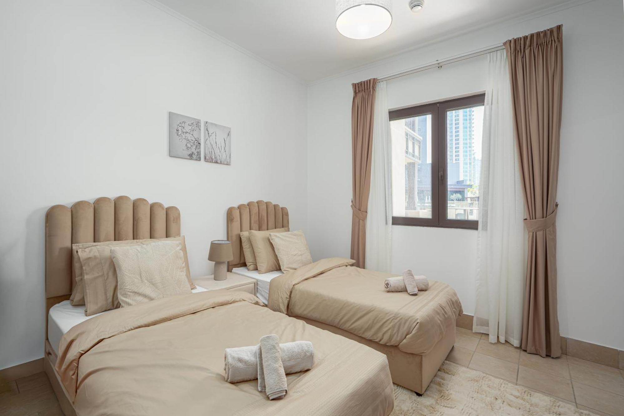 Walk To Mall Chic 2br With Full Burj View Apartment *